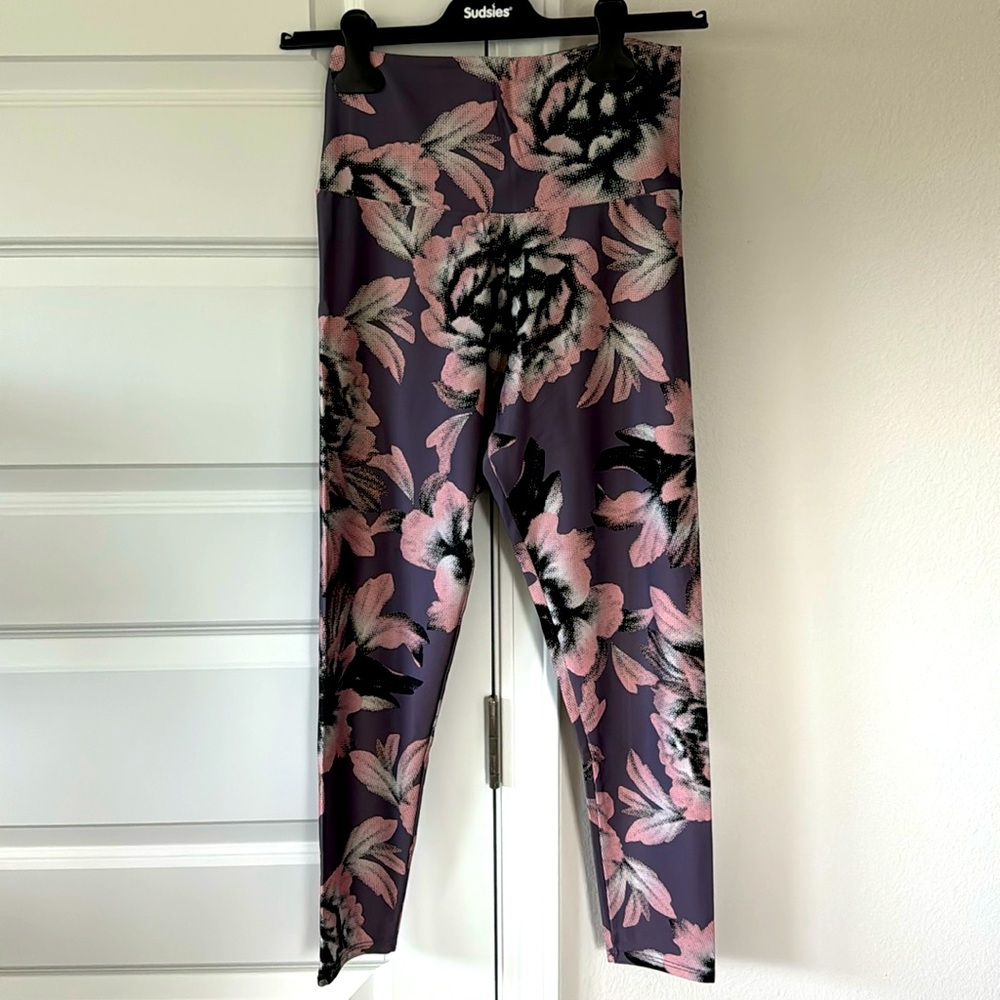 Onzie High Waisted Leggings